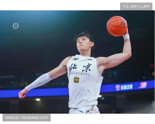 曾凡博回归首秀18分，从注册风波到赛场正名