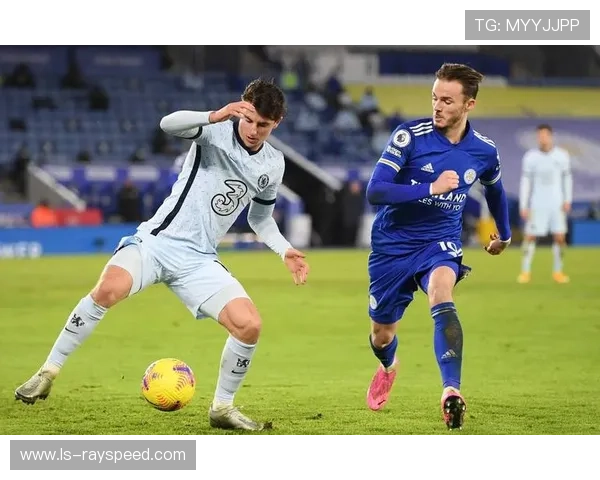 欧冠比赛日花絮汇总：球迷文化与赛场瞬间